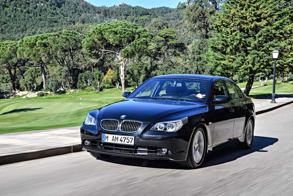 Shadow Line  это вариант внешнего вида BMW 5 E60 Подробности  читайте на   Отвечают профессиональные эксперты портала
