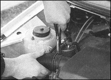 Skoda felicia: снятие и установка выключателей - бортовое электрооборудование - руководство по эксплуатации, техническому обслуживанию и ремонту автомобиля skoda felicia