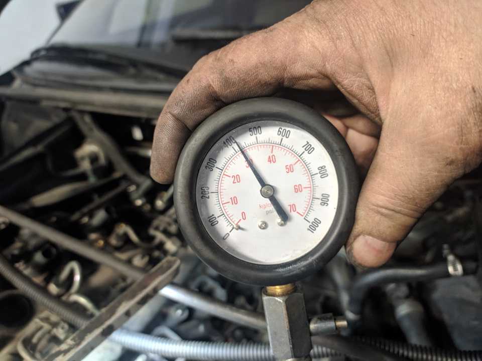 Как измерить компрессию в бензиновом и дизельном двигателе: пошаговая инструкция