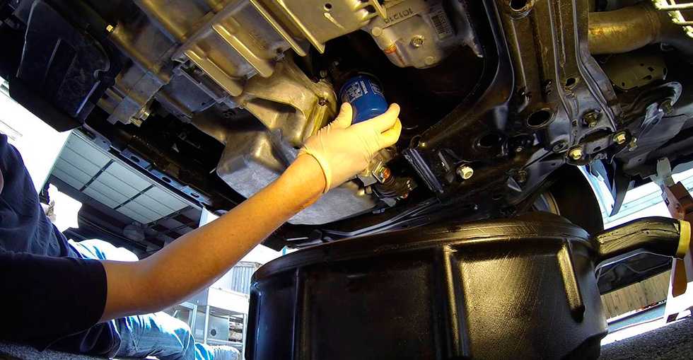 Замена охлаждающей жидкости | текущее обслуживание автомобиля - бензиновые модели | skoda felicia