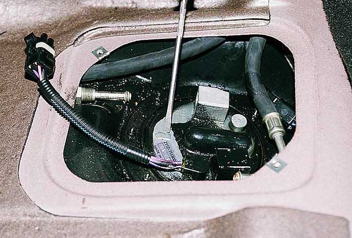 Снятие и установка вакуумного насоса дизельного двигателя