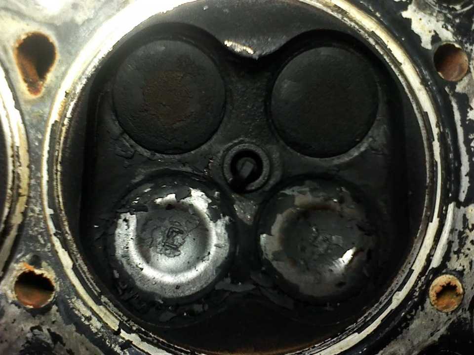 Чем отмыть нагар в двигателе?