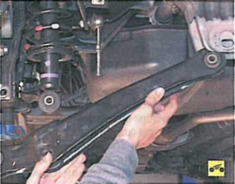 Обслуживание и ремонт skoda fabia 2000-2007: 7.2.4 снятие и установка рычага передней подвески