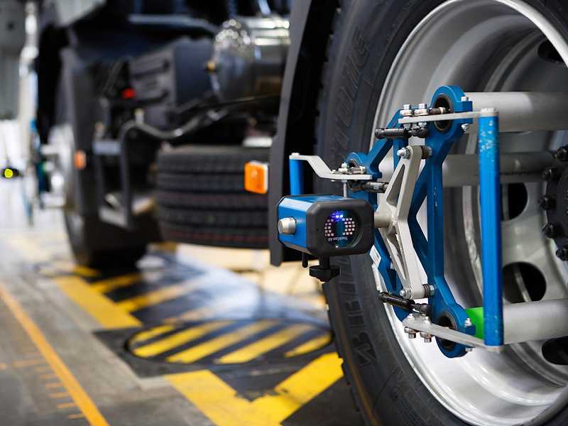 Проверка и регулировка углов установки управляемых колес