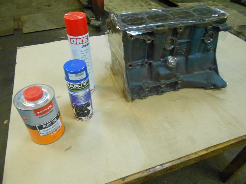 Покраска блока двигателя и клапанной крышки автомобиля