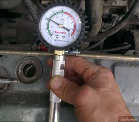 Определяем компрессию в двигателе автомобиля ваз 2114 (8 клапанов)