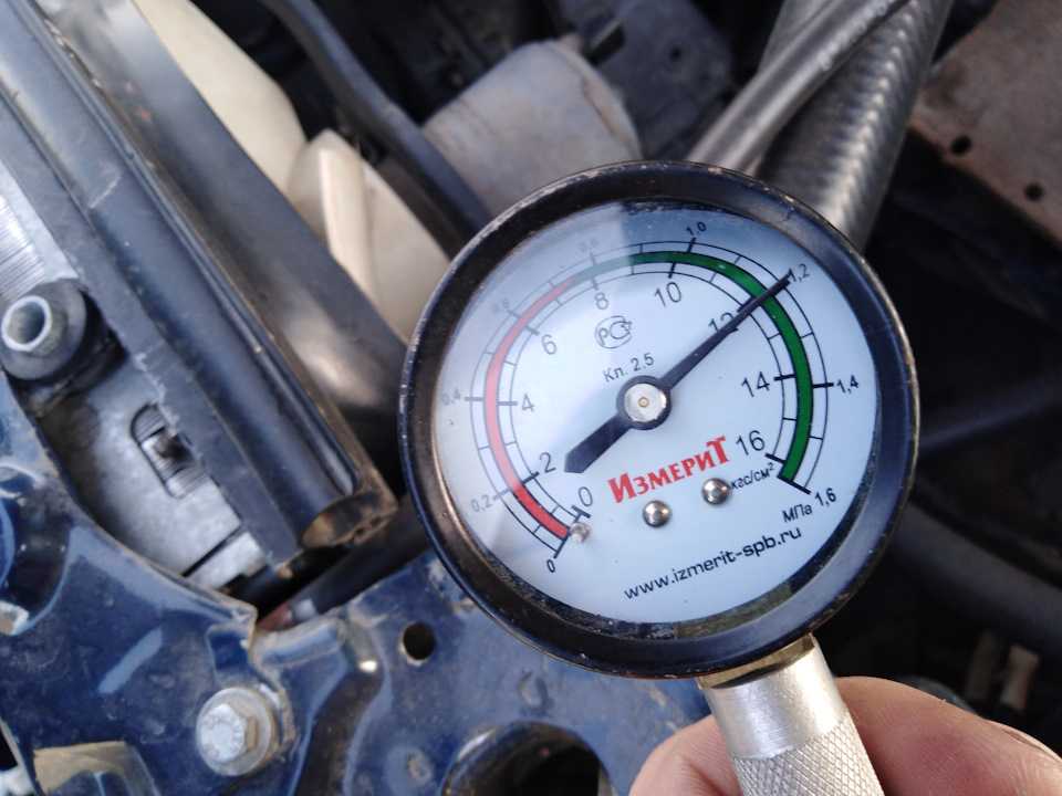 Замер компрессии на мотоцикле с автоматическим декомпрессором на примере bmw f650.