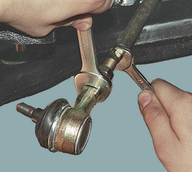 Замена наконечника рулевой тяги | рулевой механизм (без усилителя) | skoda fabia