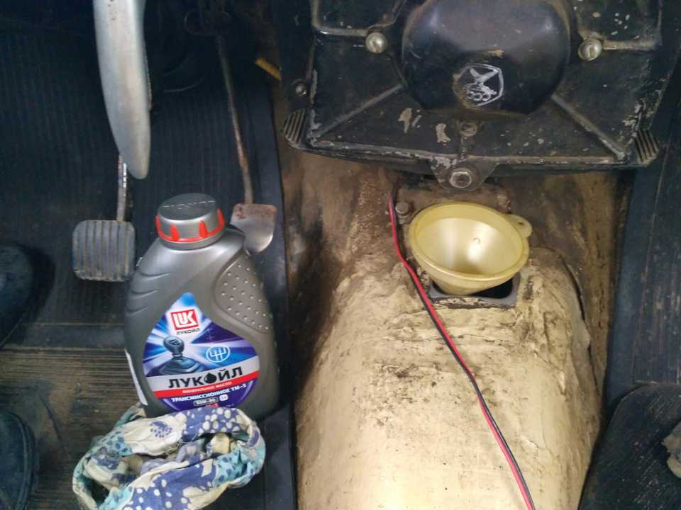 Какое масло лить в двигатель для москвича 412