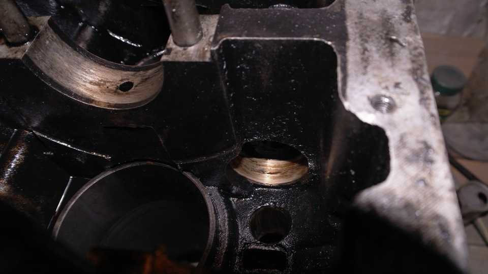 Какой зазор клапанов на 406 двигателе