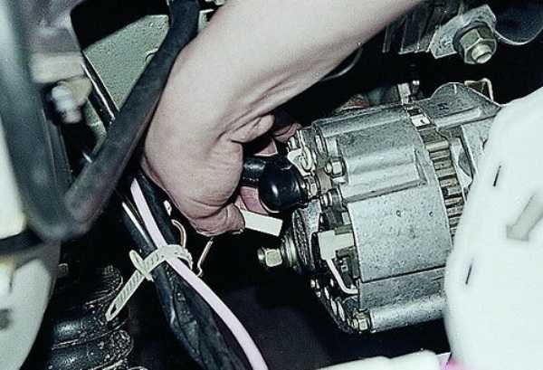 Skoda felicia: снятие распределителя зажигания - система зажигания бензиновых двигателей - руководство по эксплуатации, техническому обслуживанию и ремонту автомобиля skoda felicia