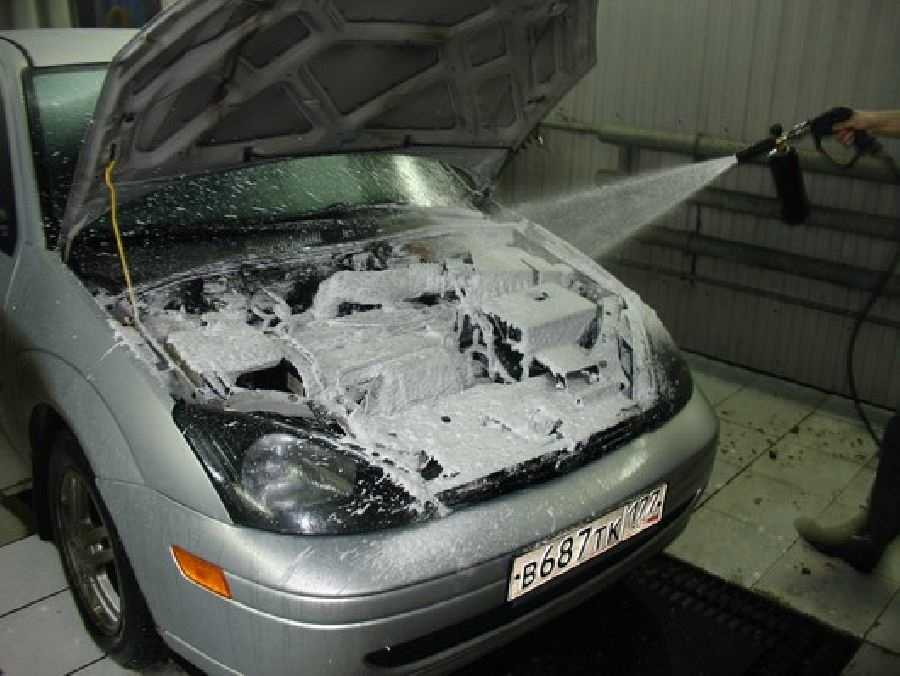 Зачем мыть двигатель автомобиля: рассматриваем процедуру со всех сторон