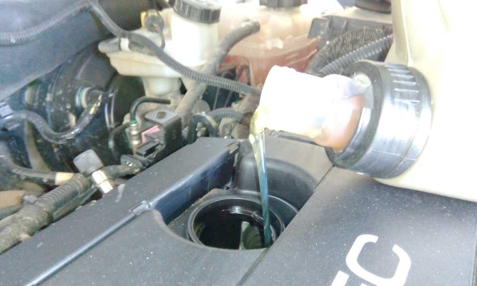 Загорается лампочка давления масла при нагревании двигателя